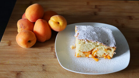 Gateau à l'abricot frais
