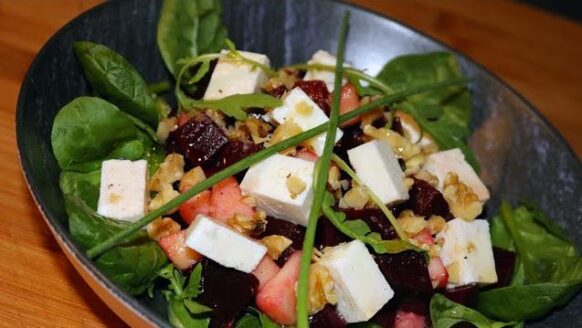 Salade de betterave, pomme et feta