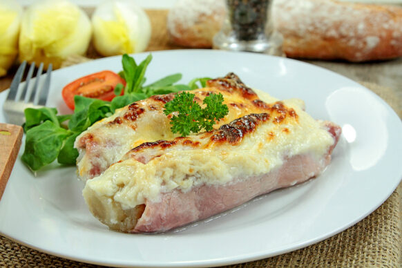 Endives au Jambon - Chicons au gratin à la sauce Béchamel